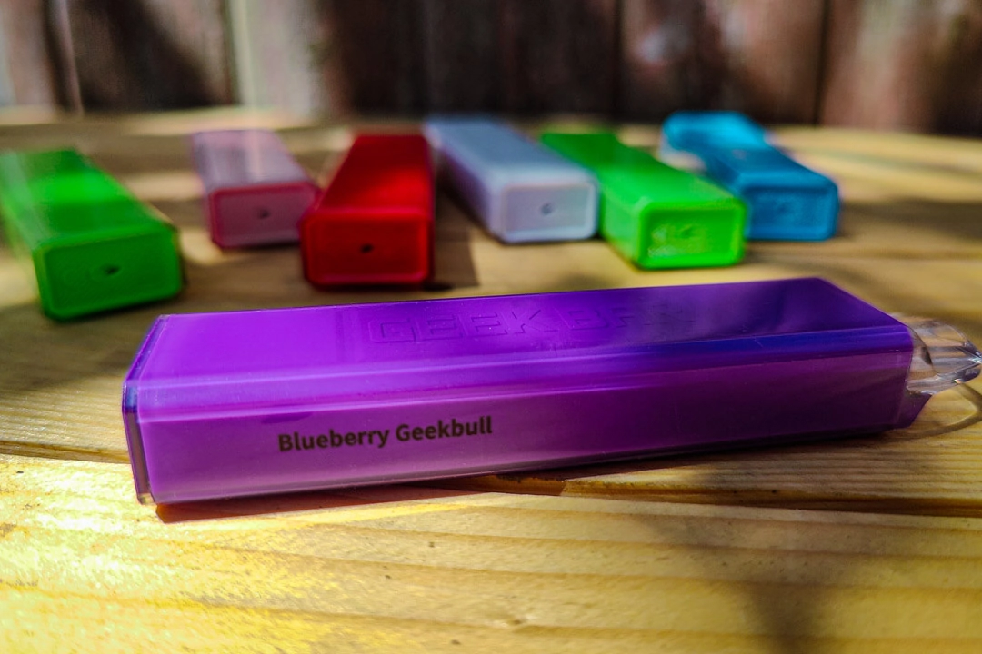 Geek Bar S600 Disposables Blueberry Geekbull