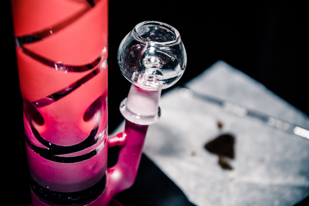 What Is Delta 8 THC Distillate? Dab Rig