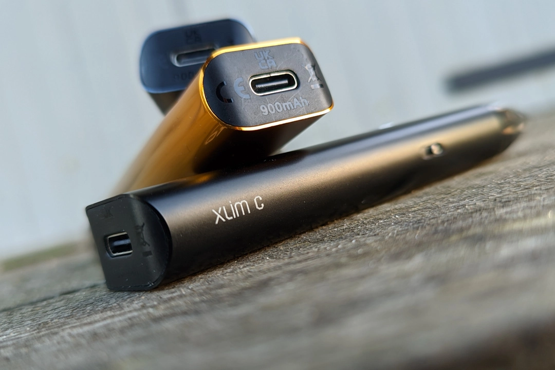 OXVA XLIM C Pod Vape USB Charge Port